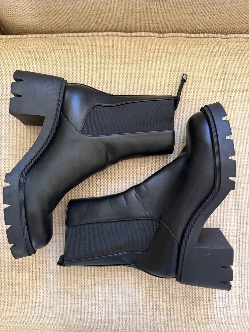 Zara Chunky Chelsea Boots Black Lug Sole Platform Ankle Boots EU 39 US 8.5